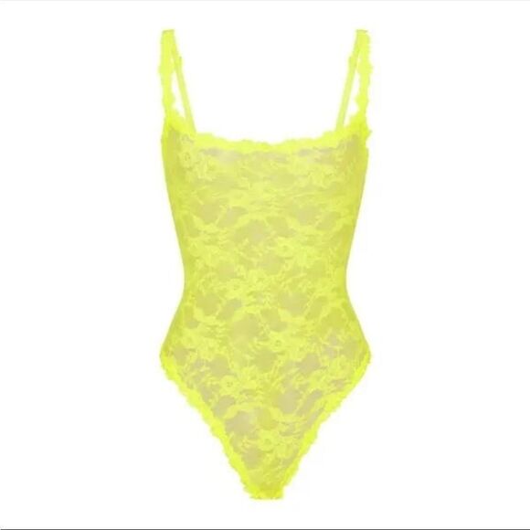 SKIMS NEW 4X Yellow Highlighter Stretch Lace Bodysuit‎ - Picture 4 of 8